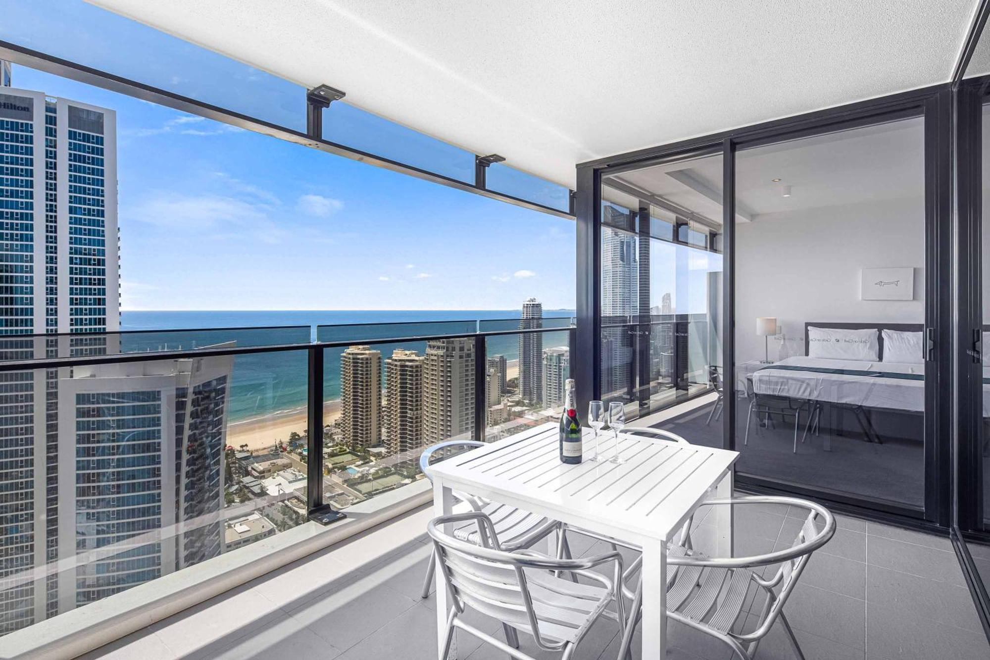 Holiday Holiday Circle On Cavill Apartments Χρυσή Ακτή Δωμάτιο φωτογραφία