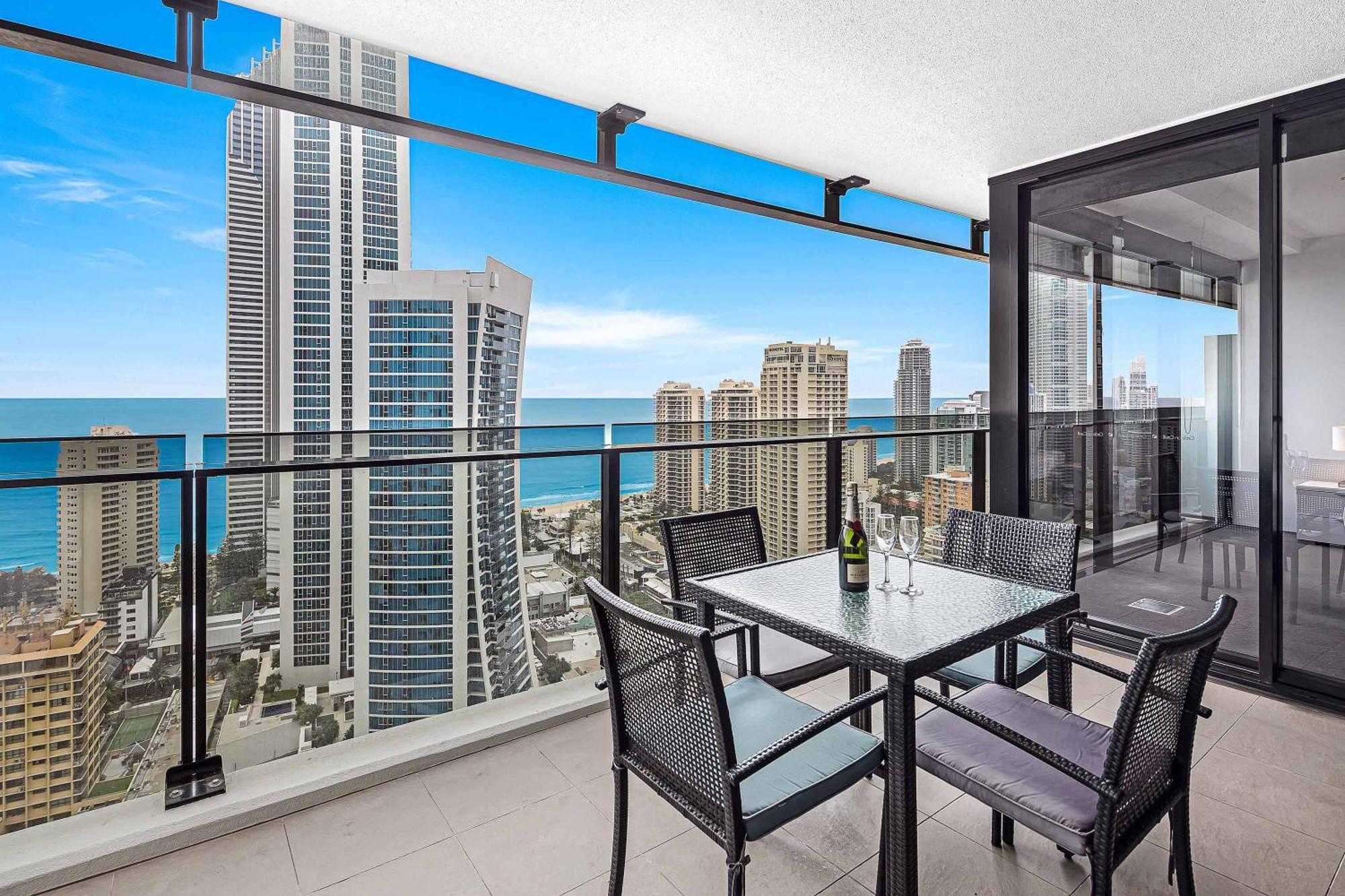 Holiday Holiday Circle On Cavill Apartments Χρυσή Ακτή Δωμάτιο φωτογραφία